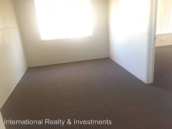 5th image of 233 E Spruce Ave APT A