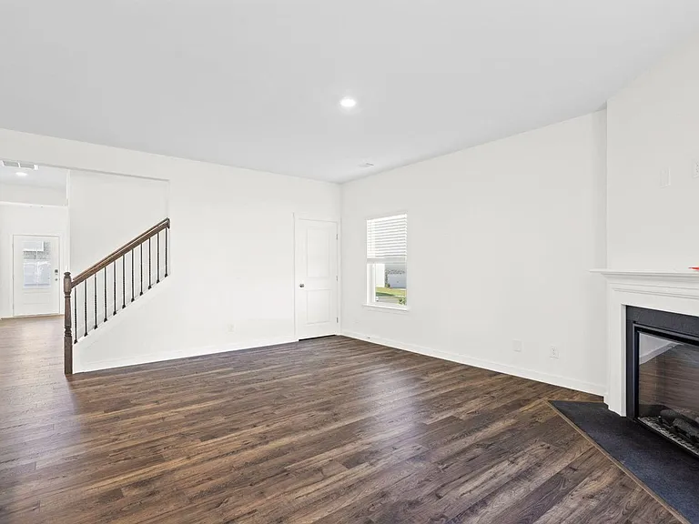 3729 Hawks Creek Dr — Photo 13
