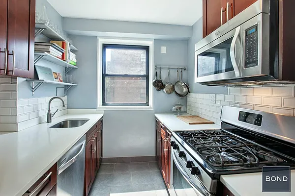 Sold by Bond New York | media 9