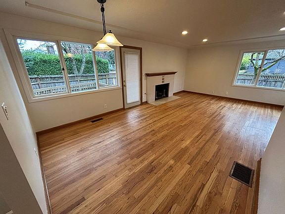 5th image of 4601-4603 NW Columbia St #4601