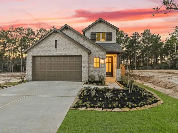 211 Lukewood Cir, Willis, TX 77318