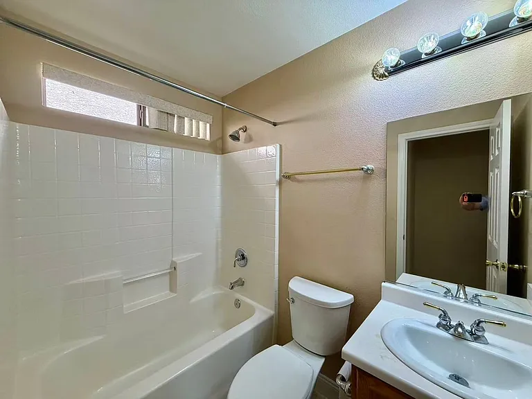 4832 Thackerville Ave — Photo 9
