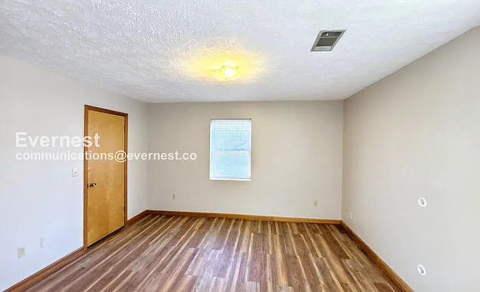 6933 Robinson Dr — Photo 14