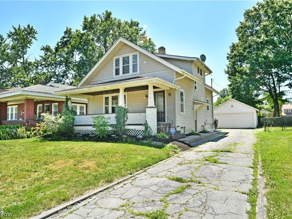 568 Oak Knoll Ave SE, Warren, OH 44483