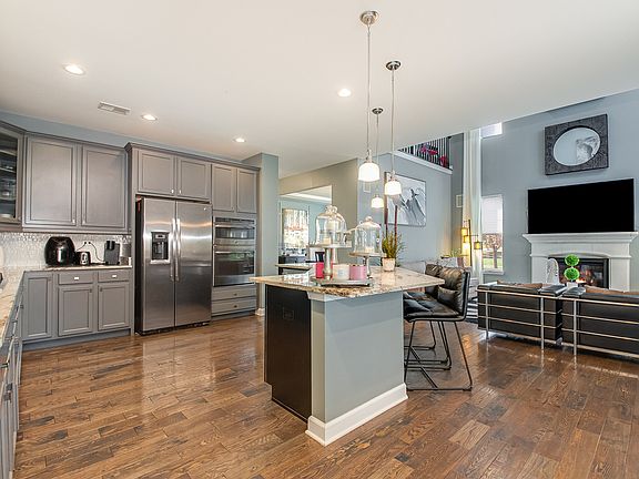 5th image of 12824 Timber Wood Cir