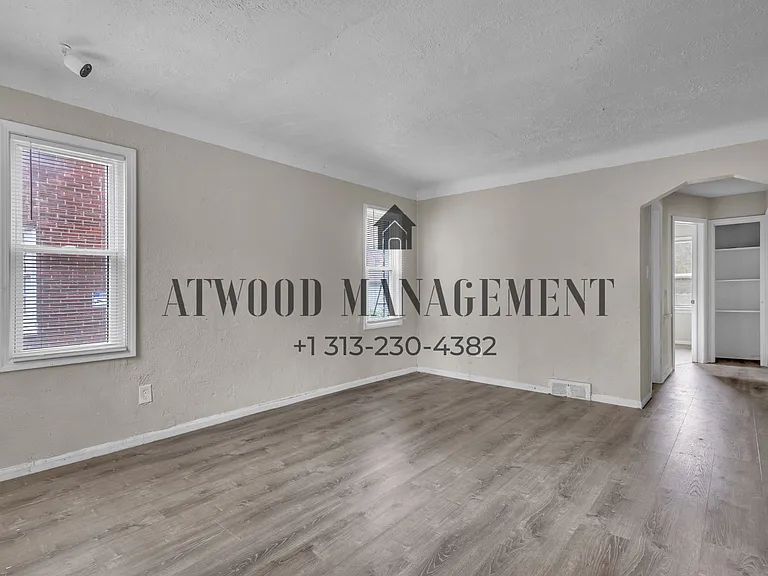 11634 Sussex St — Photo 2