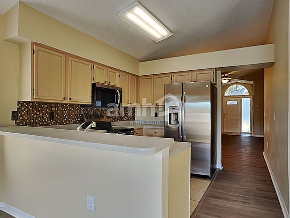 3rd image of 1453 Mohrlake Dr