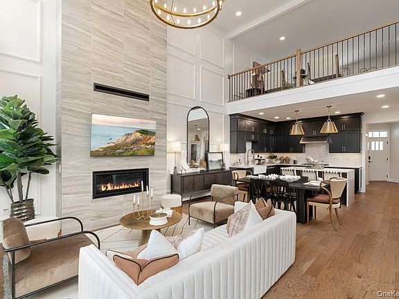 3rd image of 3014 Eastview Lane #110