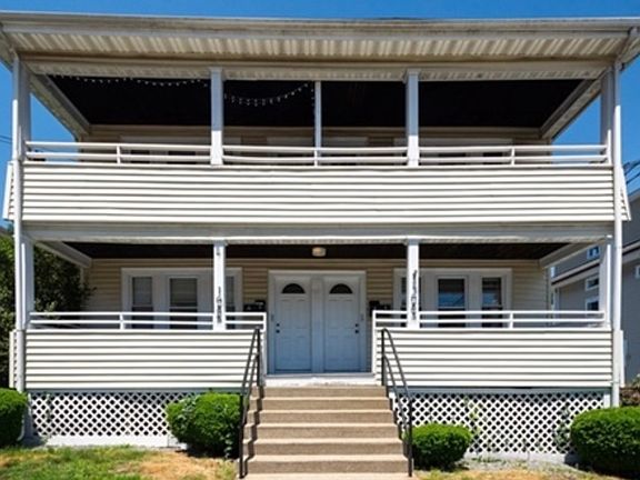 3rd image of 1083-1085 Main St #1A