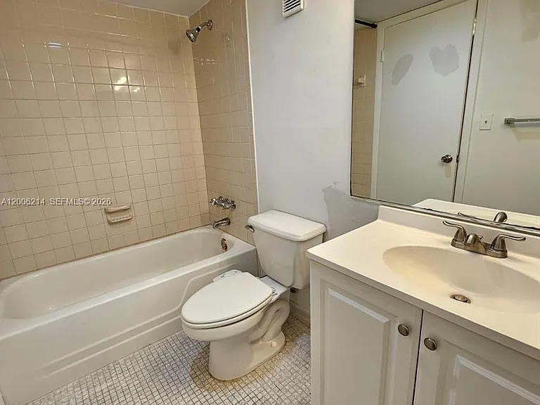 1200 NE Miami Gardens Dr #812W — Photo 15