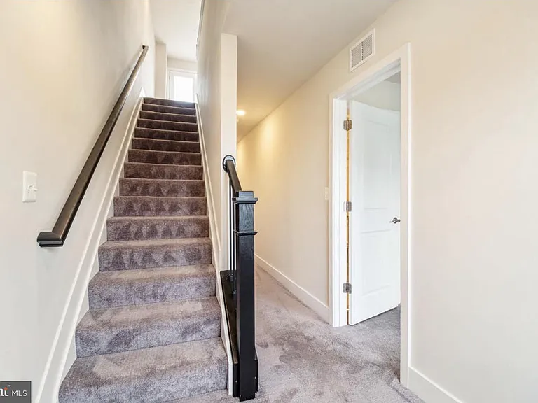 11687 Emily Dickinson Pl — Photo 24