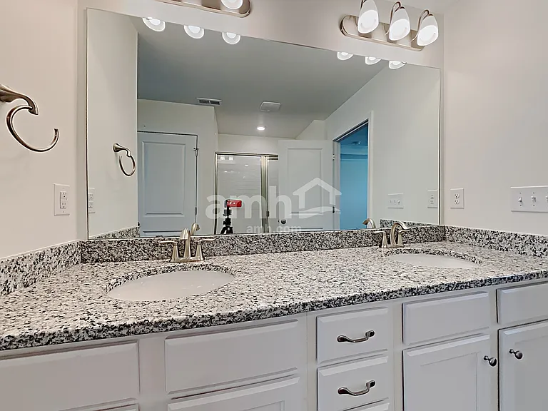141 Twin River Dr — Photo 12