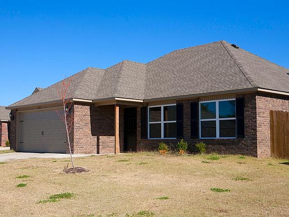 2nd image of 2401 Double Bogey Ln