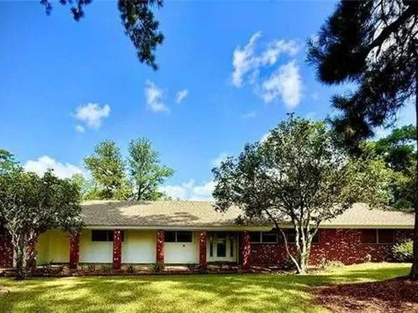 2225 Donahue Ferry Rd, Pineville, LA 71360