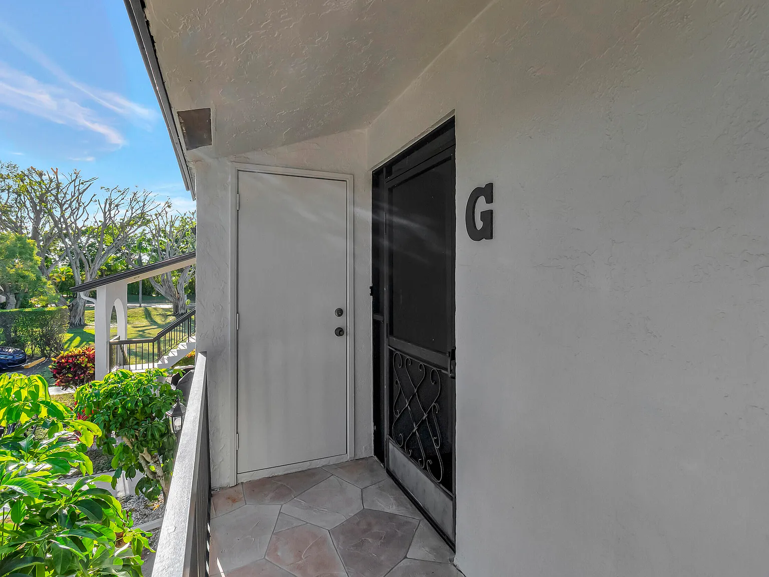 2 bed, 2.0 bath, 1198 sqft, $3,300 — Photo 4