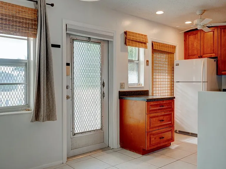 2111 NE 1st Ct #203 — Photo 3