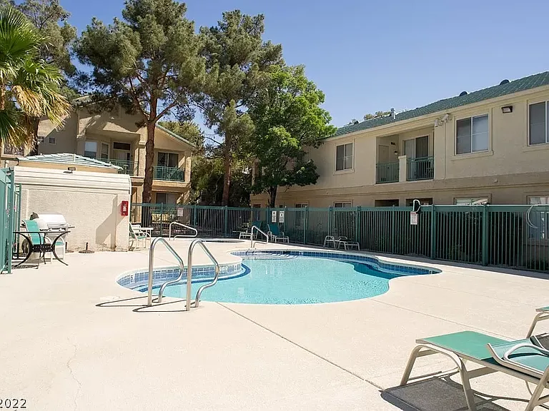 RENO GATE POOL