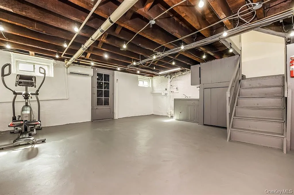 3 bed, 1200 sqft, $4,500 — Photo 3
