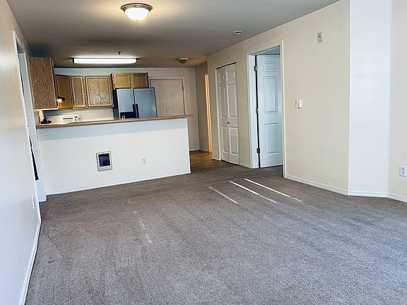 5th image of 11508 Greenwood Ave N APT A1