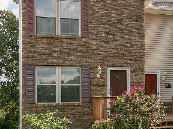 3rd image of 937A Kingsbury Dr