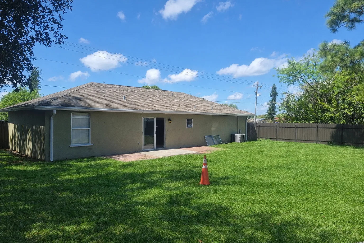 3 bed, 1134 sqft, $1,650 — Photo 2