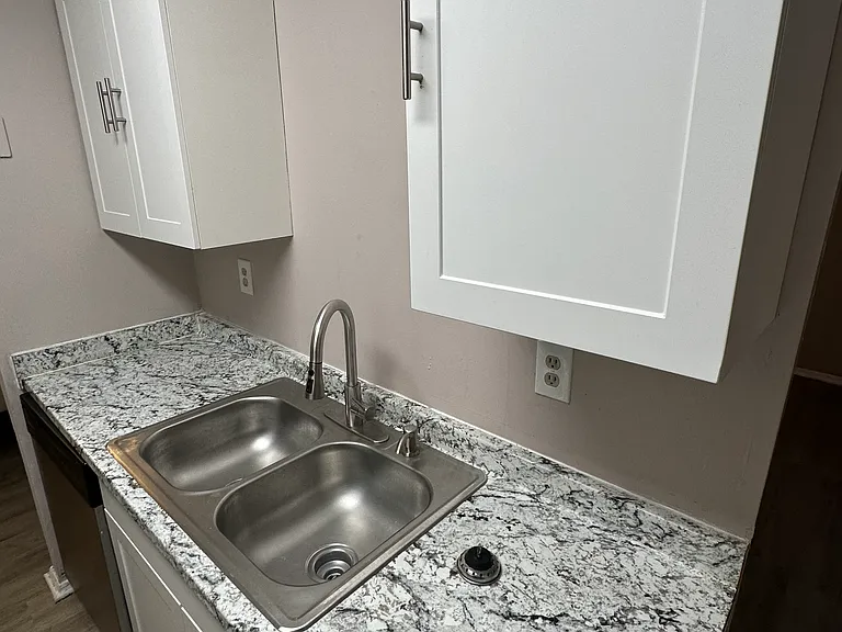 1412 Pine Tree Trl — Photo 10