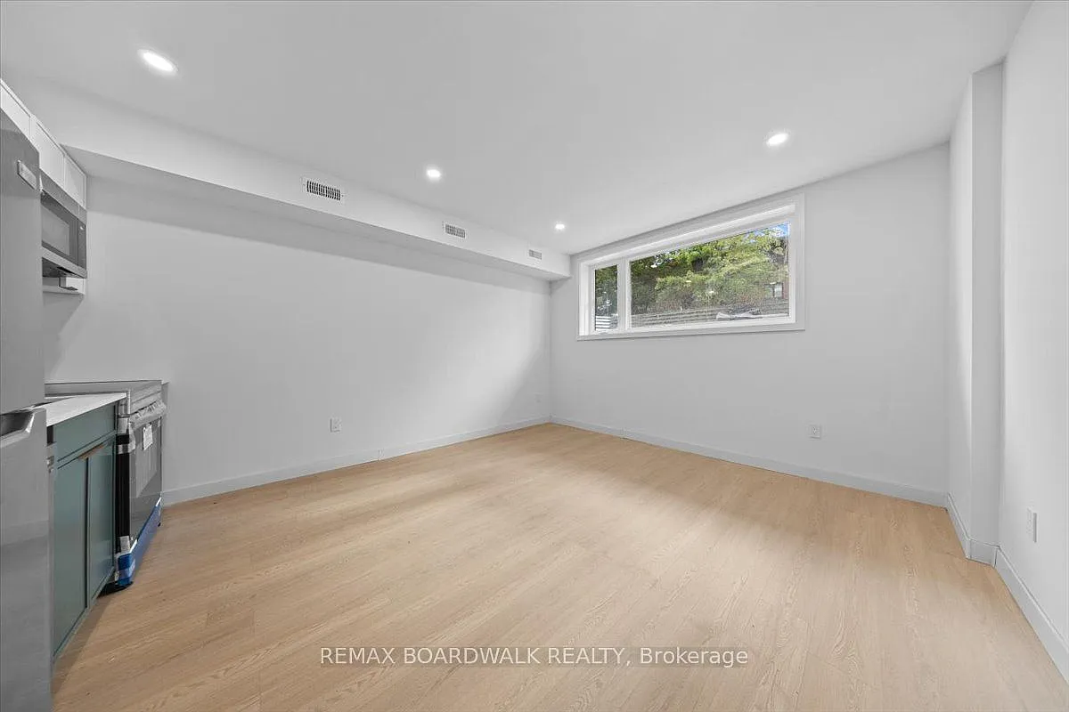 315 Savard Ave — Photo 4