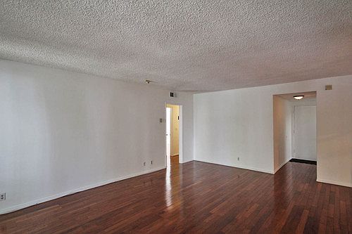 4th image of 211 S Wilson Ave Unit 101