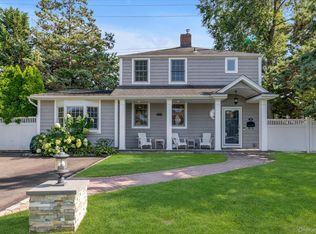 (Undisclosed Address), Westbury, NY 11590