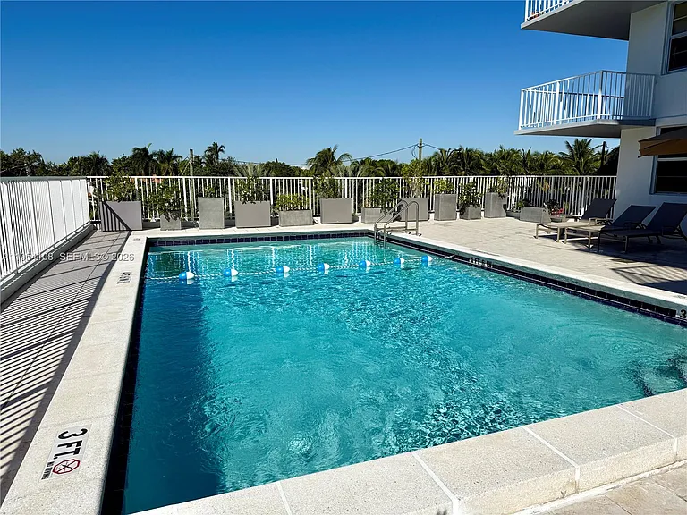 2829 Indian Creek Dr #603 — Photo 25