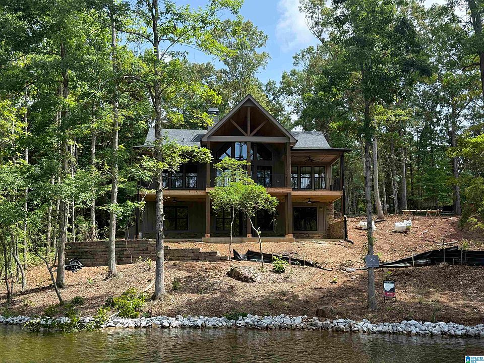 1st image of 681 Warren Rd