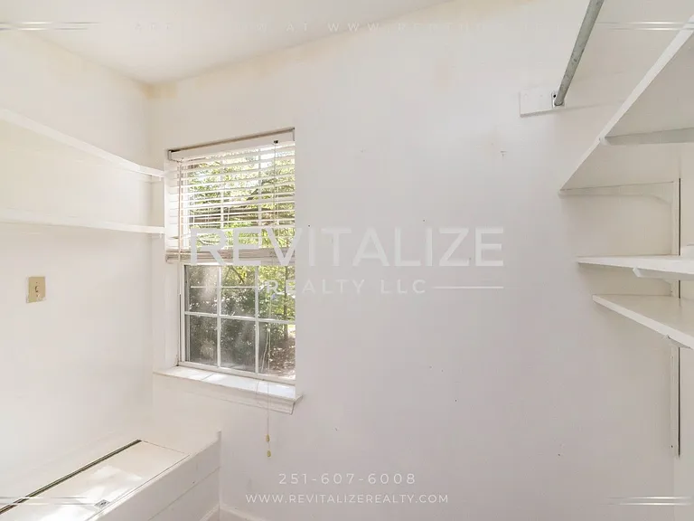 2949 Cloverland Ct — Photo 10
