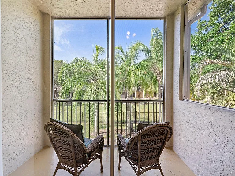 B1 St. Tropez - 3-Story Townhomes
