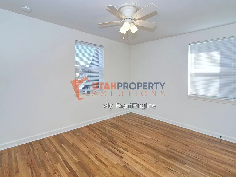 860 E Vics Rd — Photo 13