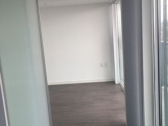 4th image of 36 Lisgar St #2019E