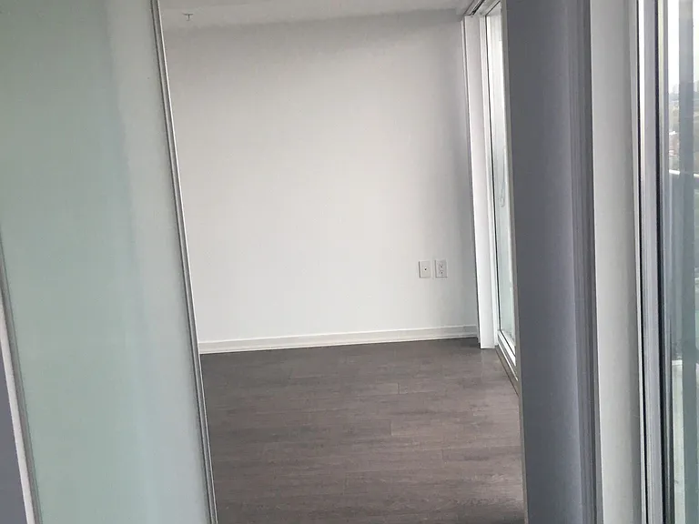 36 Lisgar St #2019E — Photo 4