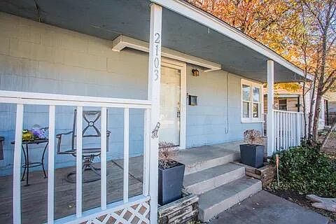 2nd image of 2103 30th St