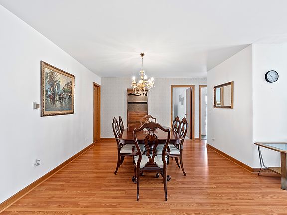 4th image of 7227 W Higgins Ave Unit 204