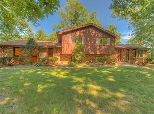 8127 Pulaski St, Schererville, IN 46375