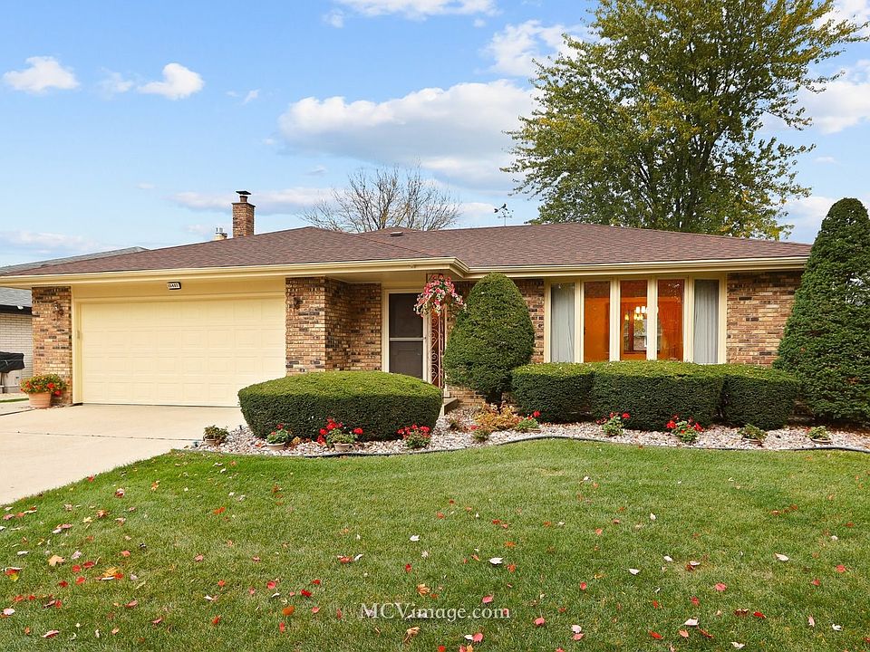 1st image of 15407 Primrose Ct