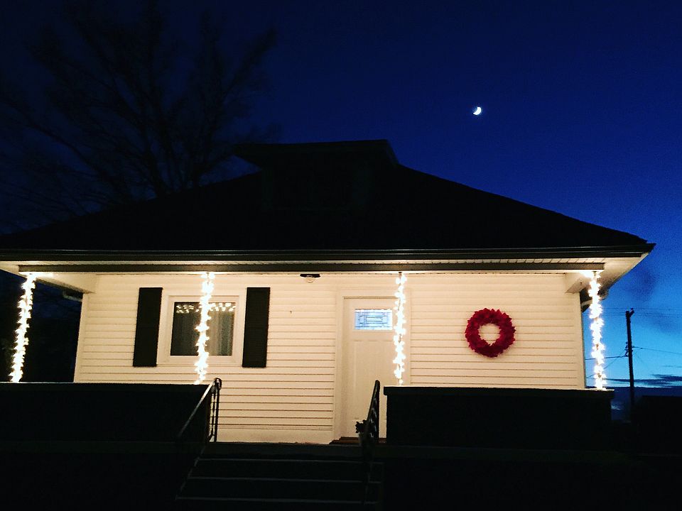 Front Porch/Exterior