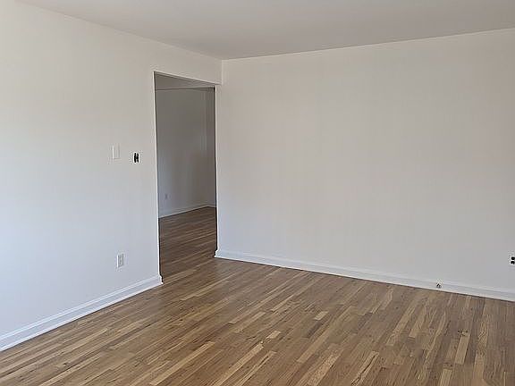 4th image of 4200 Napier Ave