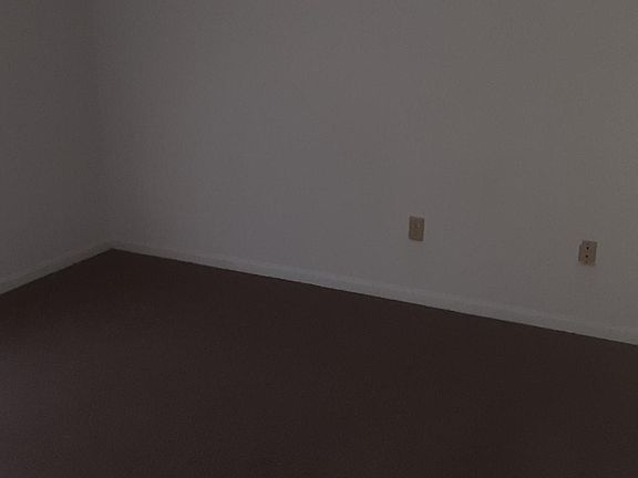 5th image of 442 Lancaster Creek Dr