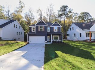 322 Wooded Glen Ln, Carrollton, GA 30117