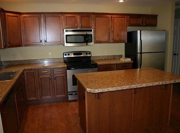 2nd image of 821 Avenue E