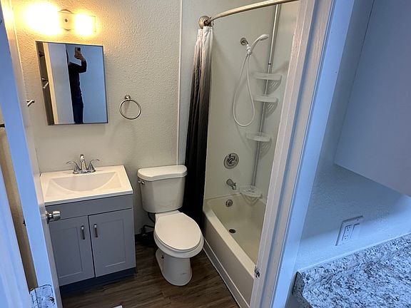 3rd image of 615 5th Ave N #615
