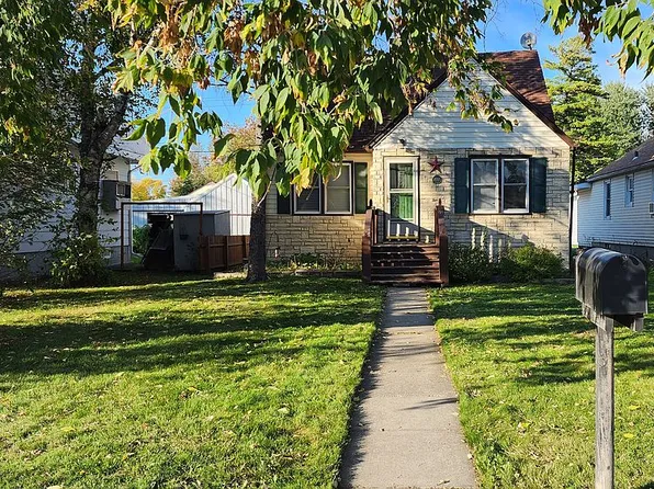 814 11th St, International Falls, MN 56649