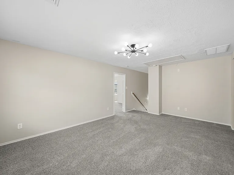 21619 Knightsbrook Ln — Photo 13