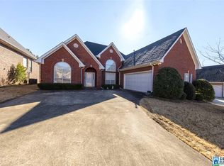 5725 Chetham Hl, Pinson, AL 35126