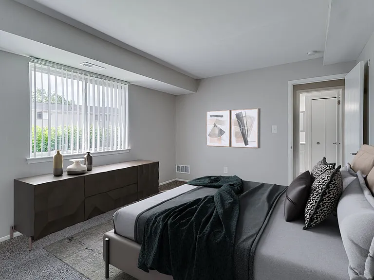 Stoneybrooke Apartments — Photo 5